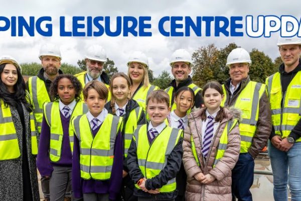 From right to left Amelia Hoke EFDC Leisure and Parking team manager, Corne Van Mook Pellikaan, Cllr Ray Balcome, Cllr Holly Whitbread, Neil Buchanan Pellikaan, Cllr Chris Whitbread, Marc Janssen Pellikaan and Epping Primary students.